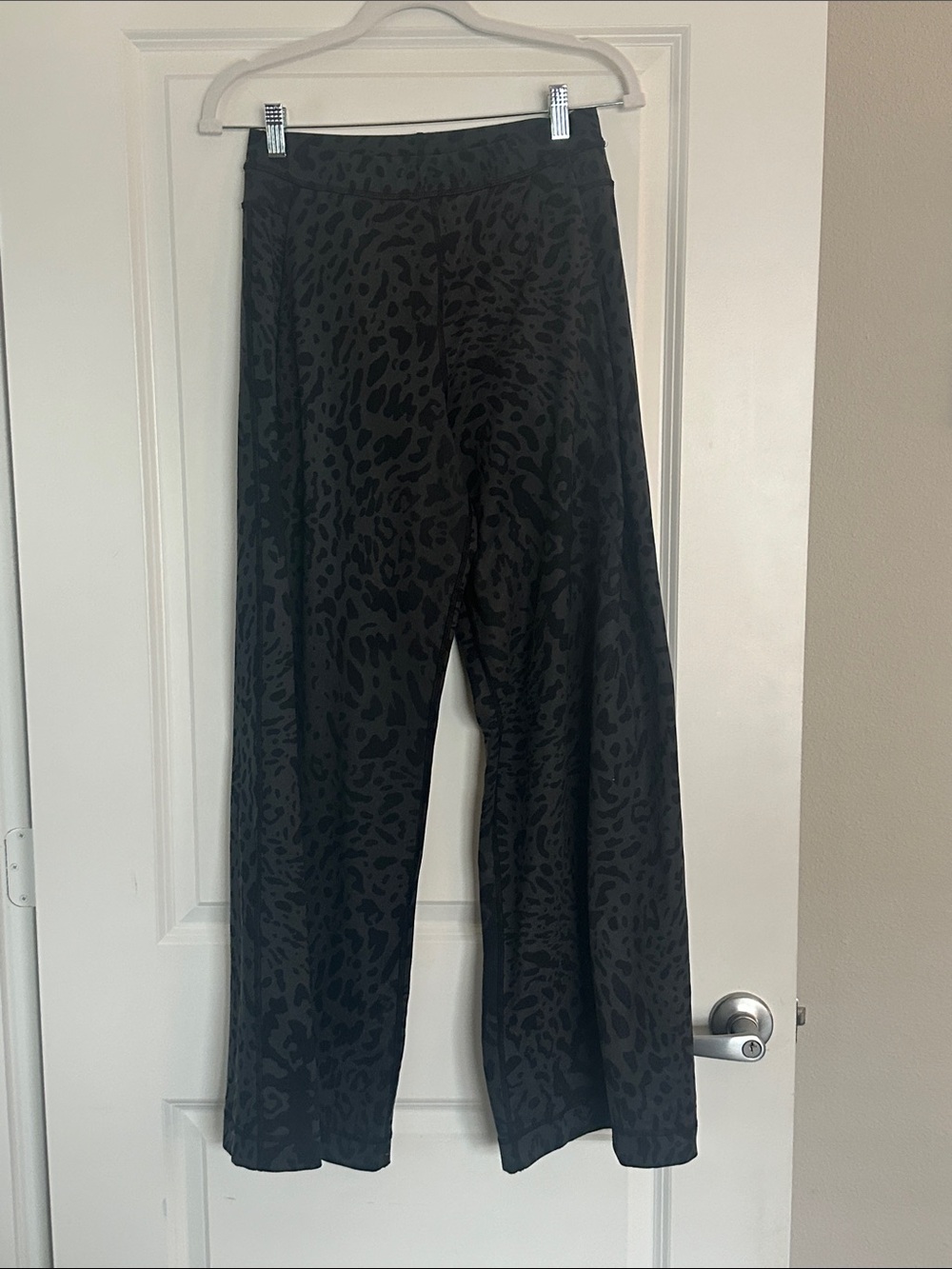 Lululemon Athletica Black Leopard Print Wide Leg Pants